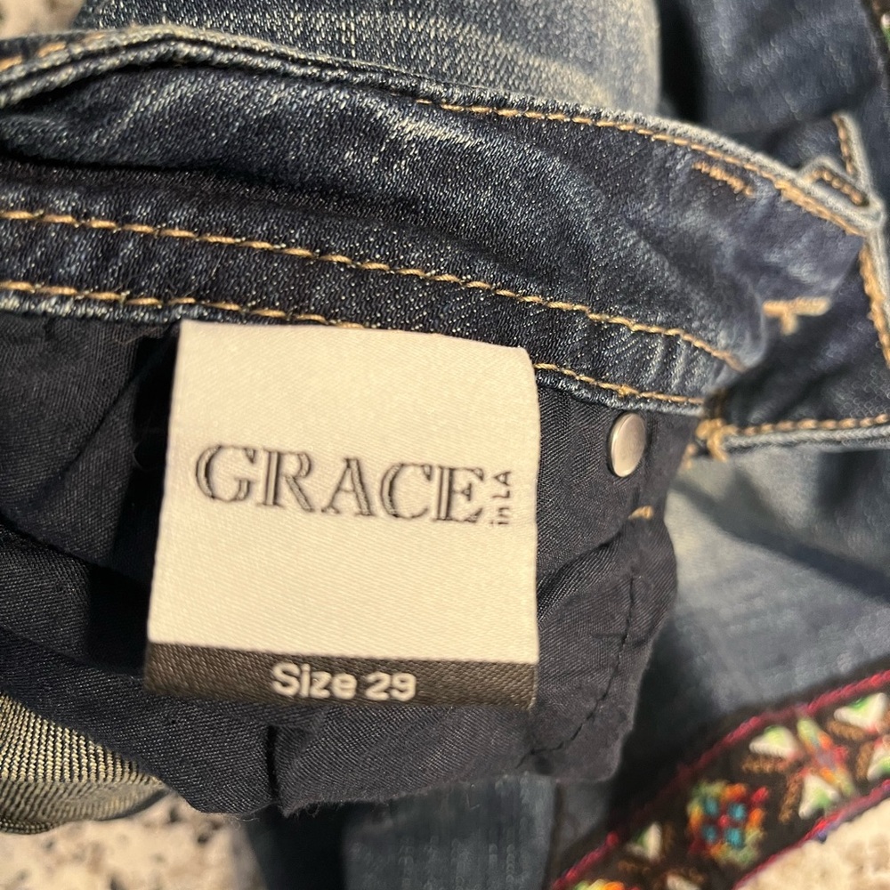 Vibrant Embroidered Skinny Jeans - Blue with Multicolor Details - Picture 9 of 10